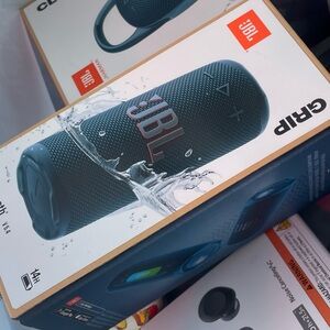 JBL Grip Bluetooth Speaker - Black - Brand New Sealed